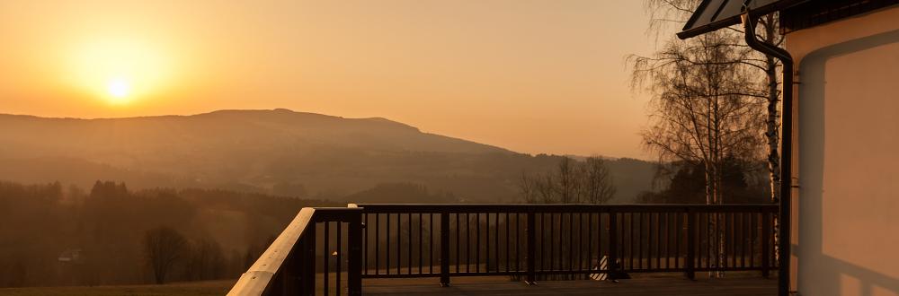 Romantický pohled z terasy Hotelu Aneta